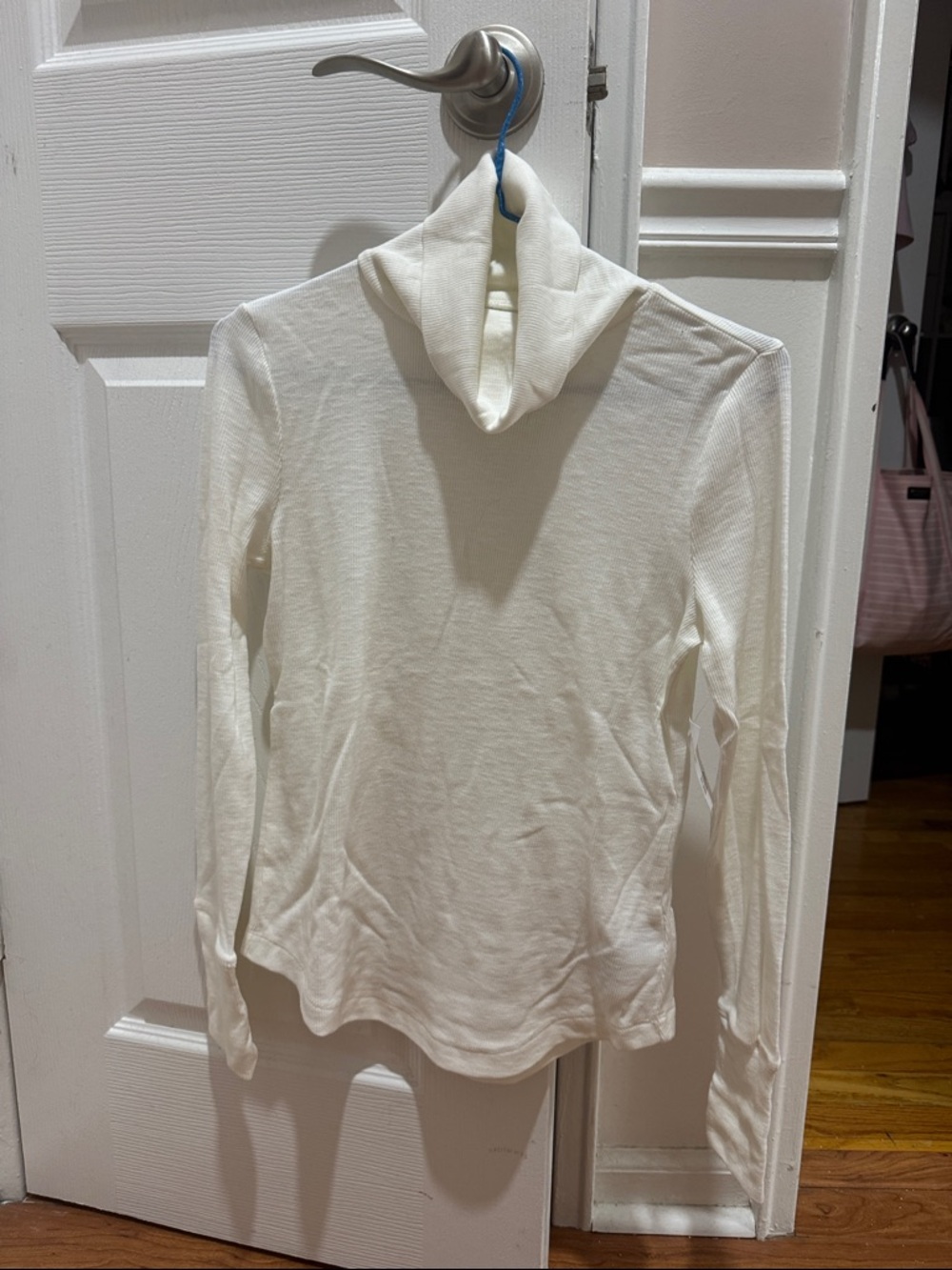 GAP White Long-Sleeve Tee